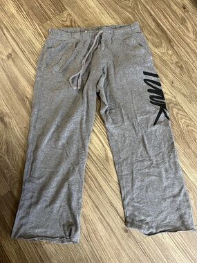 PINK Victoria’s Secret Gray Lounge Bottoms with Side Script